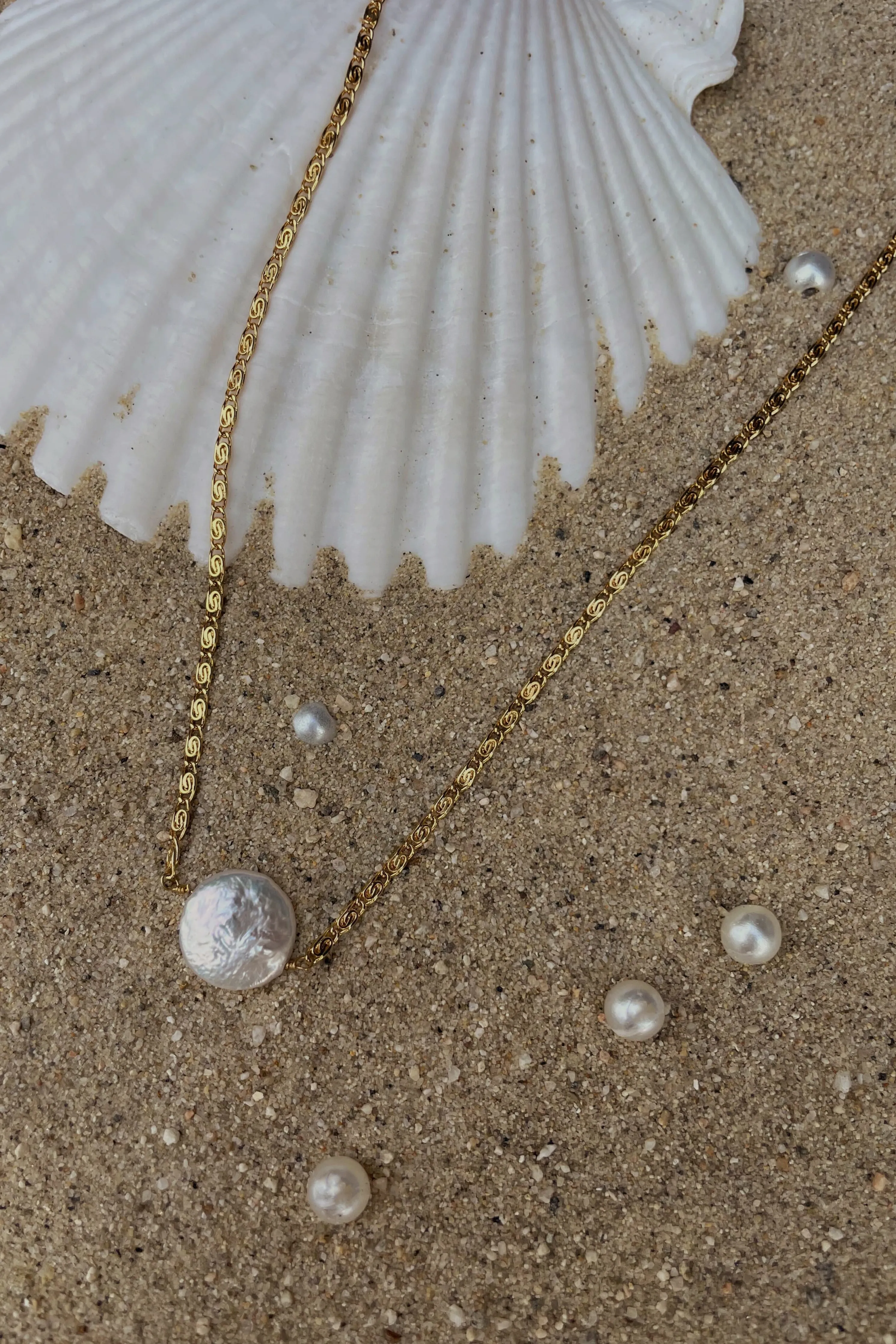 Gold Thea Pearl Necklace