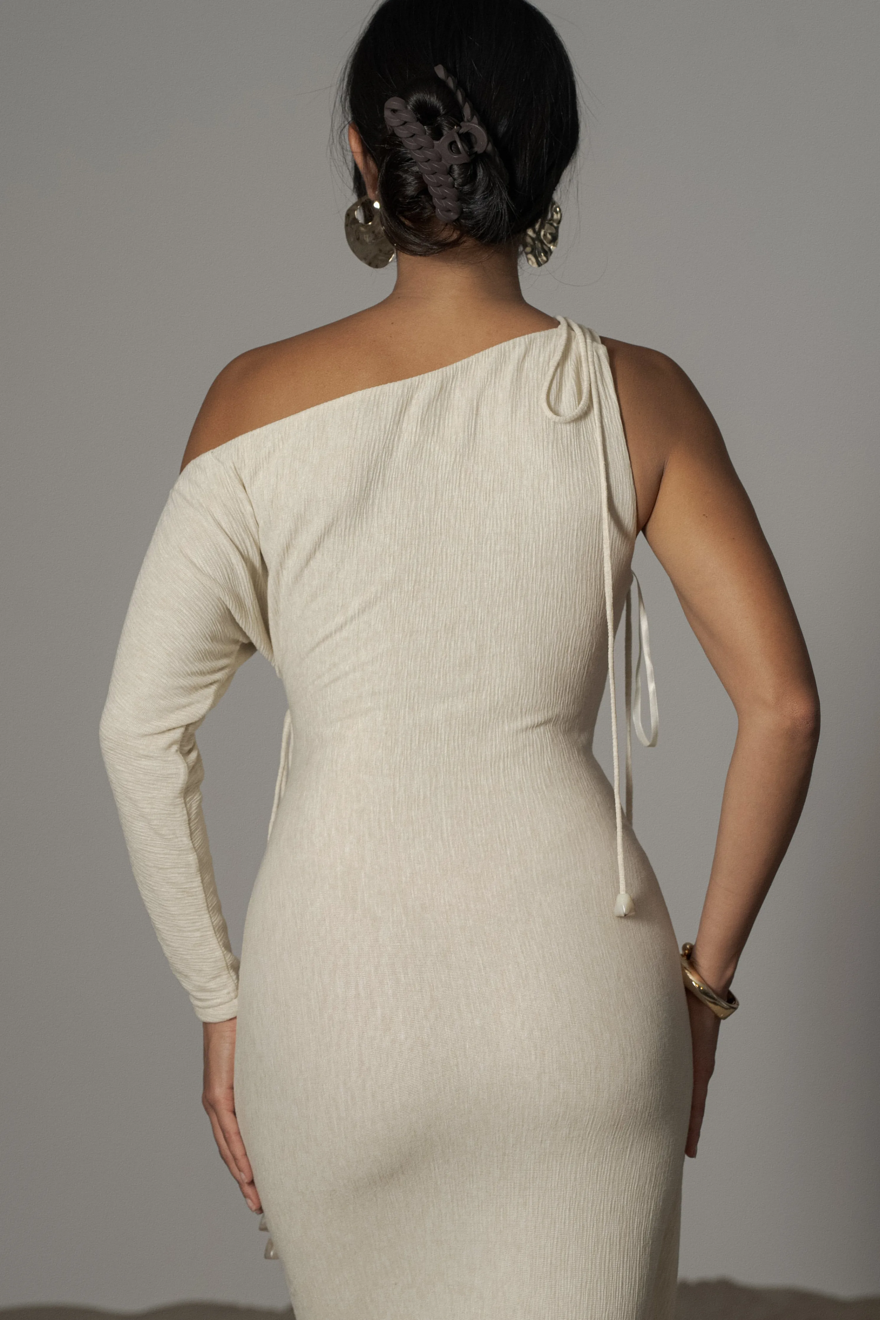 Ivory Odelia Crinkled Maxi Dress