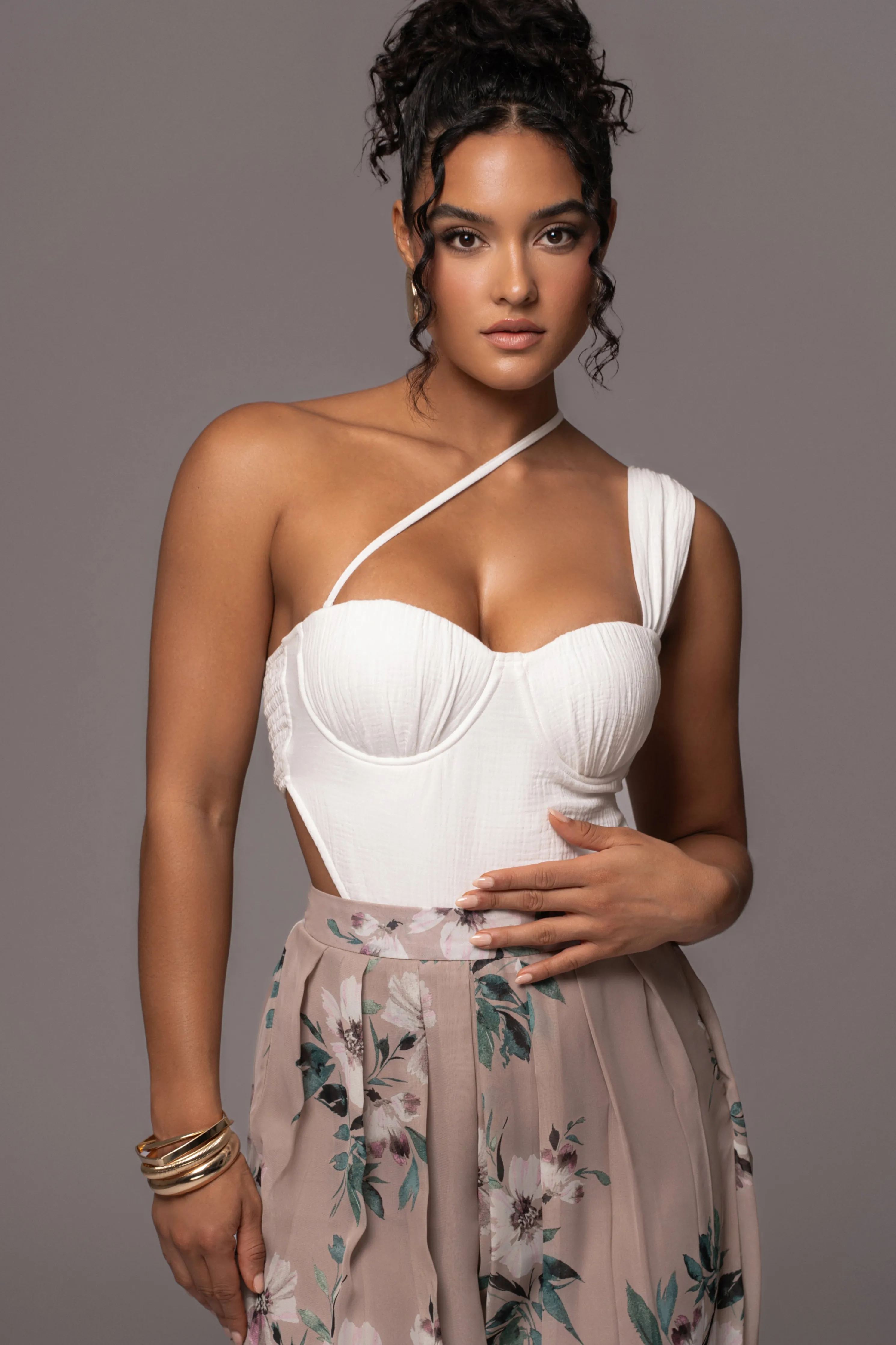 Natural Scenic One-Shoulder Linen Bodysuit