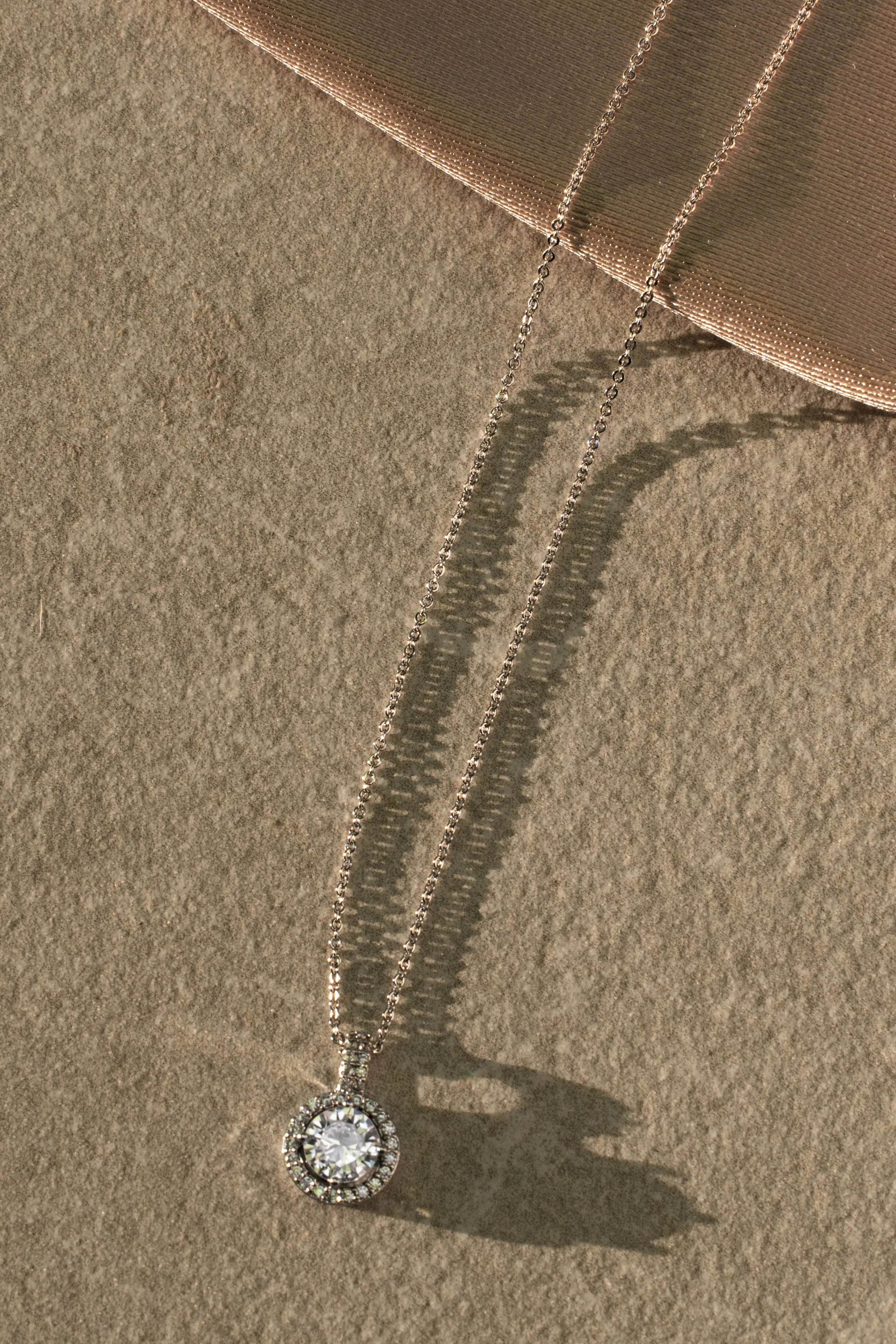 Silver Zira Pendant Necklace